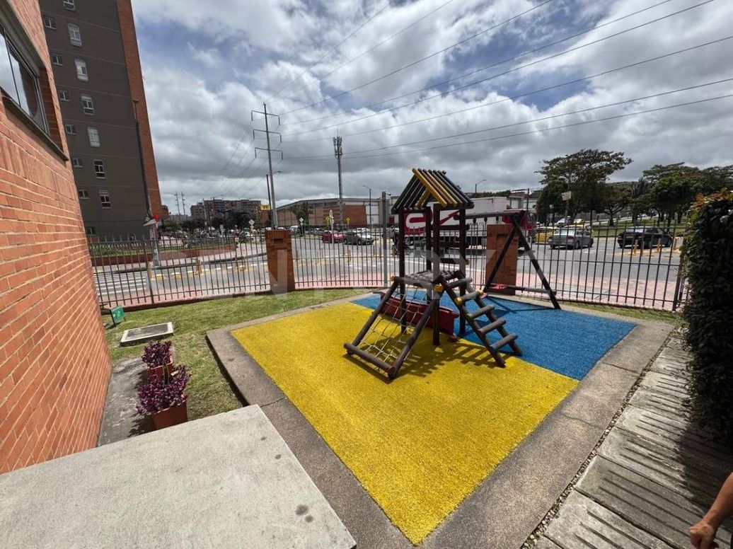 Casa de 4 alcobas en venta en Hayuelos, Bogotá, 115 m² · foto 17 de 20