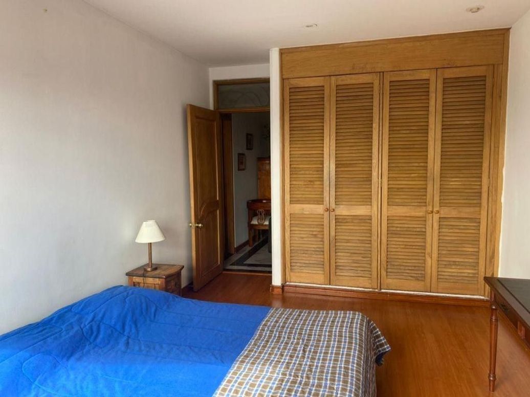 Apartamento de 2 alcobas en venta en Los Rosales, Bogotá, 150 m² · foto 11 de 11