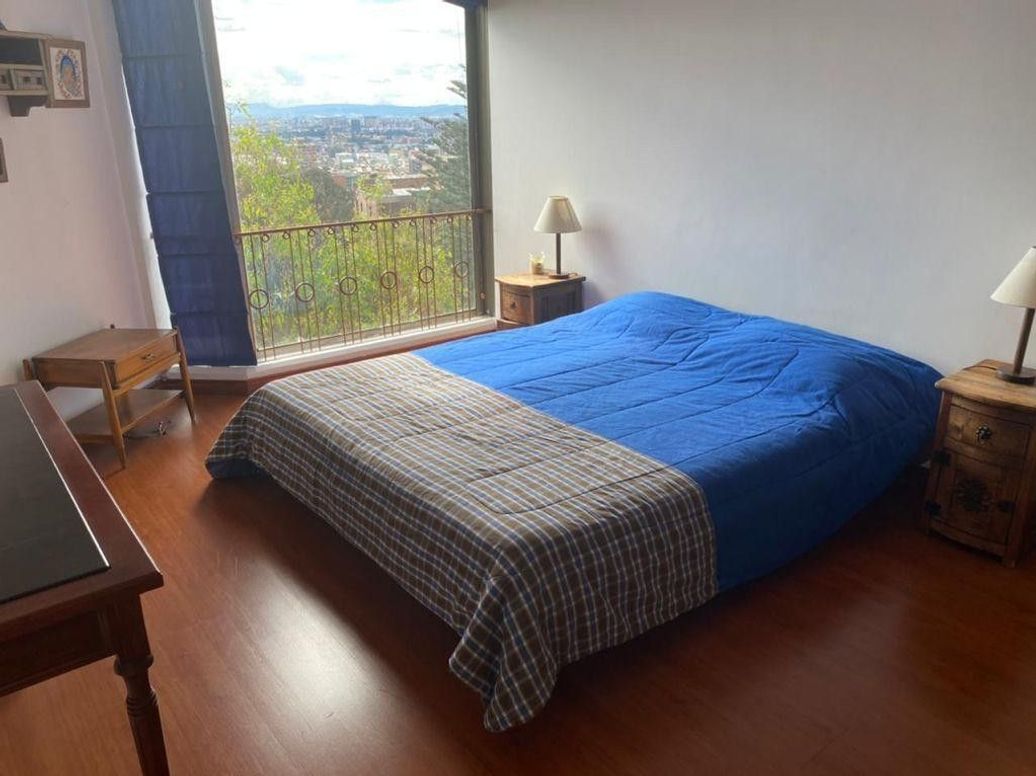 Apartamento de 2 alcobas en venta en Los Rosales, Bogotá, 150 m² · foto 10 de 11