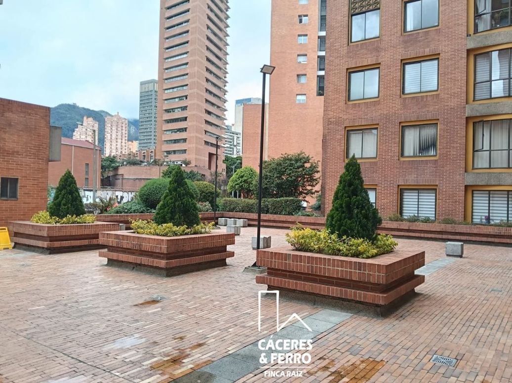 Apartamento de 2 alcobas en venta en Parque Central Bavaria, Bogotá, 84 m² · foto 10 de 16