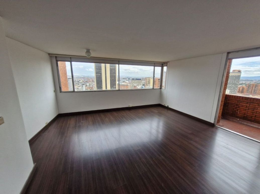 Apartamento de 3 alcobas en venta en Bosque Izquierdo, Bogotá, 141 m² · foto 6 de 20