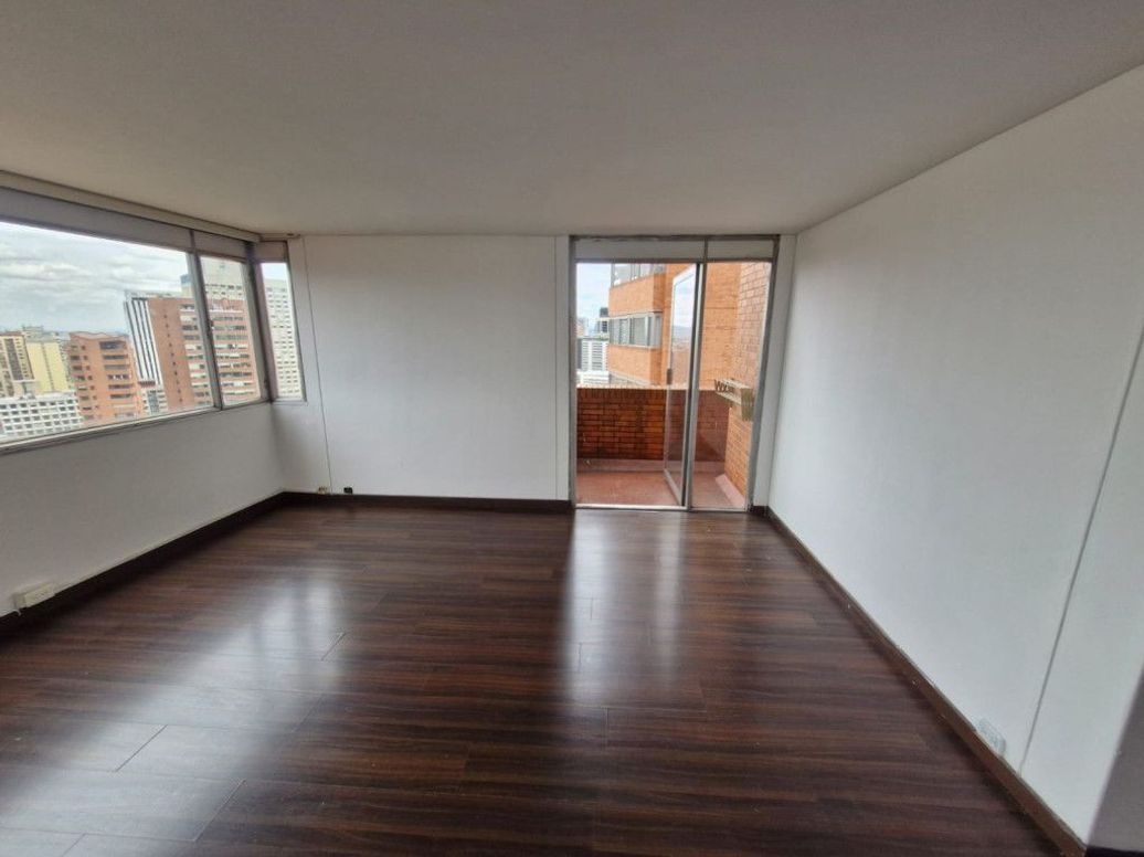 Apartamento de 3 alcobas en venta en Bosque Izquierdo, Bogotá, 141 m² · foto 9 de 20