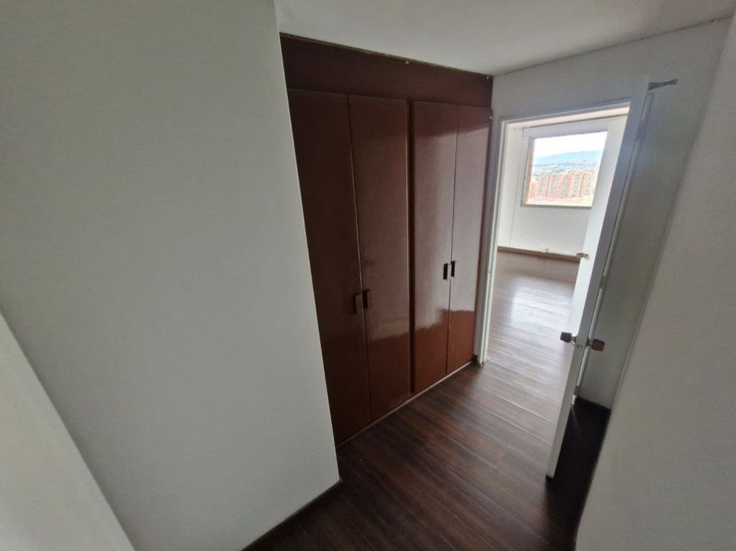 Apartamento de 3 alcobas en venta en Bosque Izquierdo, Bogotá, 141 m² · foto 16 de 20