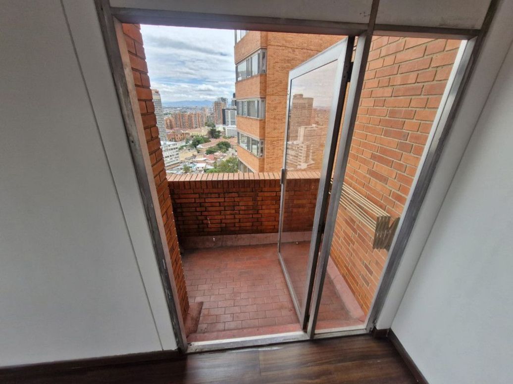 Apartamento de 3 alcobas en venta en Bosque Izquierdo, Bogotá, 141 m² · foto 10 de 20