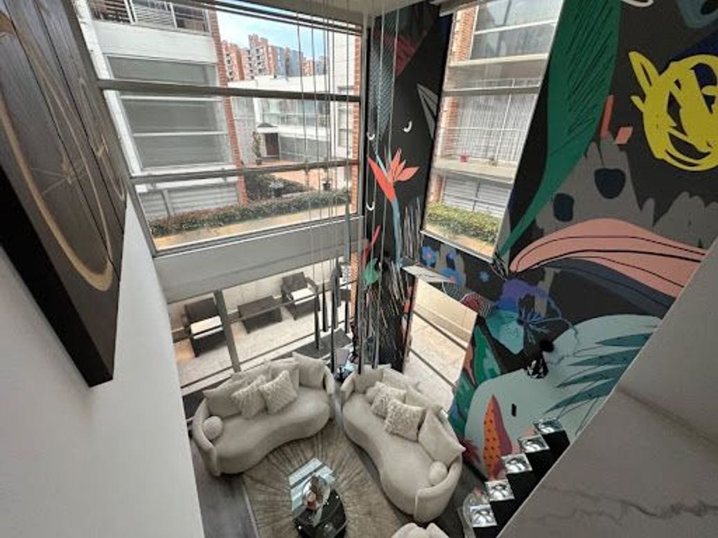 Casa de 4 alcobas en venta en Gratamira, Bogotá, 225 m² · foto 2 de 20