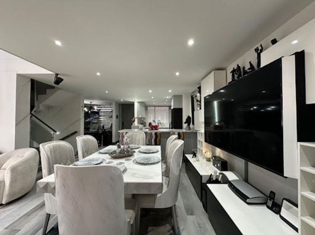 Casa de 4 alcobas en venta en Gratamira, Bogotá, 225 m² · foto 3 de 20