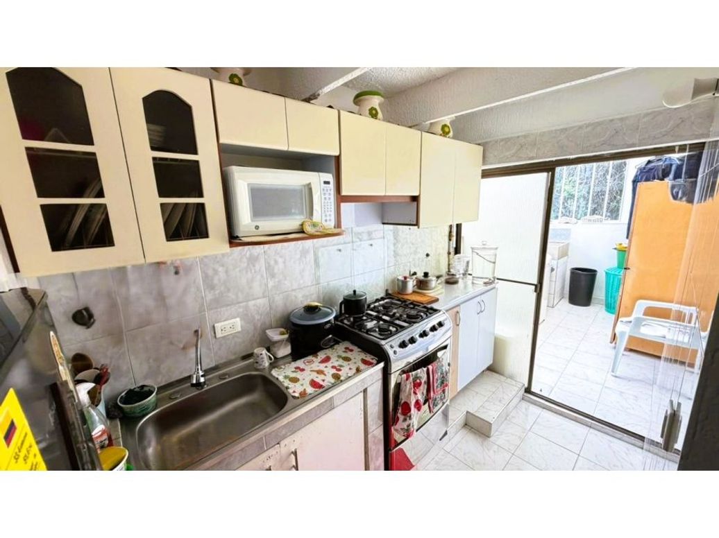 Apartamento de 2 alcobas en venta en Lombardía, Bogotá, 54 m² · foto 5 de 14