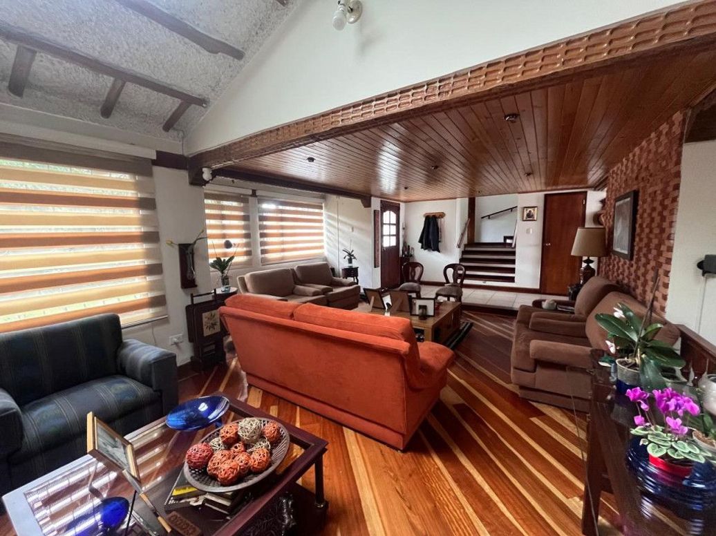 Casa de 5 alcobas en venta en Pasadena, Bogotá, 300 m² · foto 5 de 20