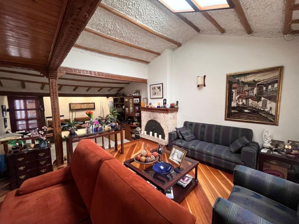 Casa de 5 alcobas en venta en Pasadena, Bogotá, 300 m² · foto 3 de 20