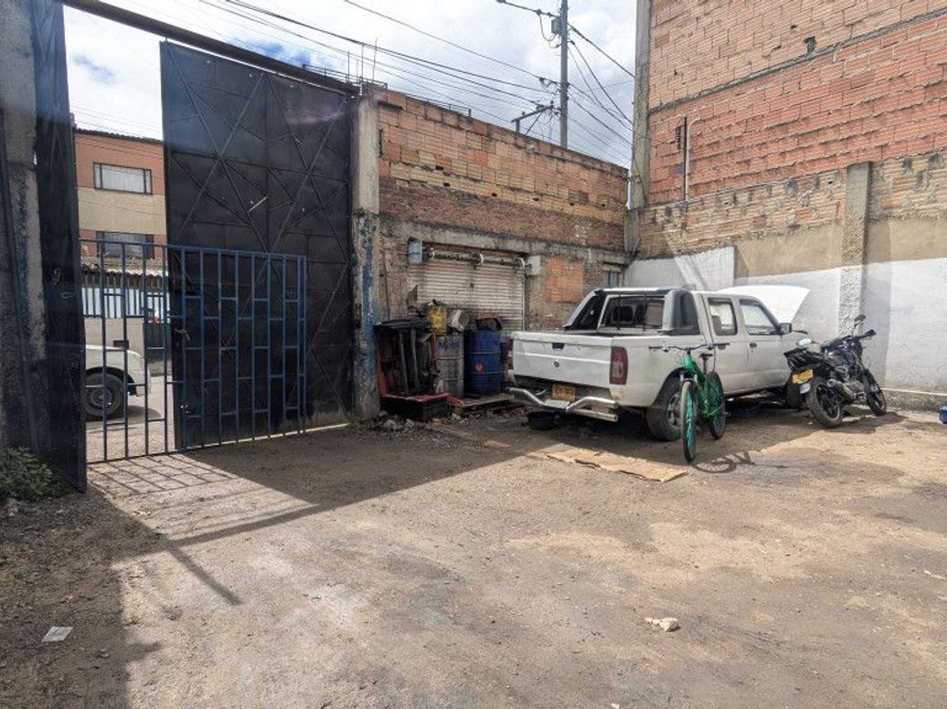 Casa de 2 alcobas en venta en La Chucua, Bogotá, 259 m² · foto 4 de 12