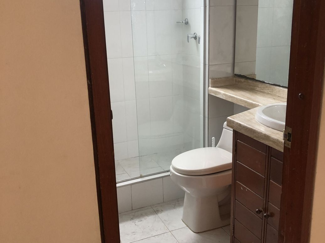 Apartamento de 1 alcoba en arriendo en Chico Norte Et. Iii, Bogotá, 52 m² · foto 2 de 9