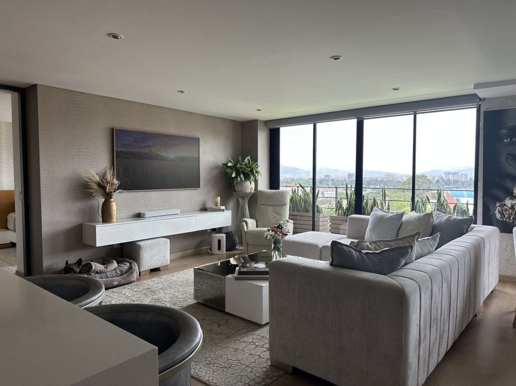 Apartamento de 2 alcobas en venta en Niza Suba, Bogotá, 107 m² · foto 2 de 20