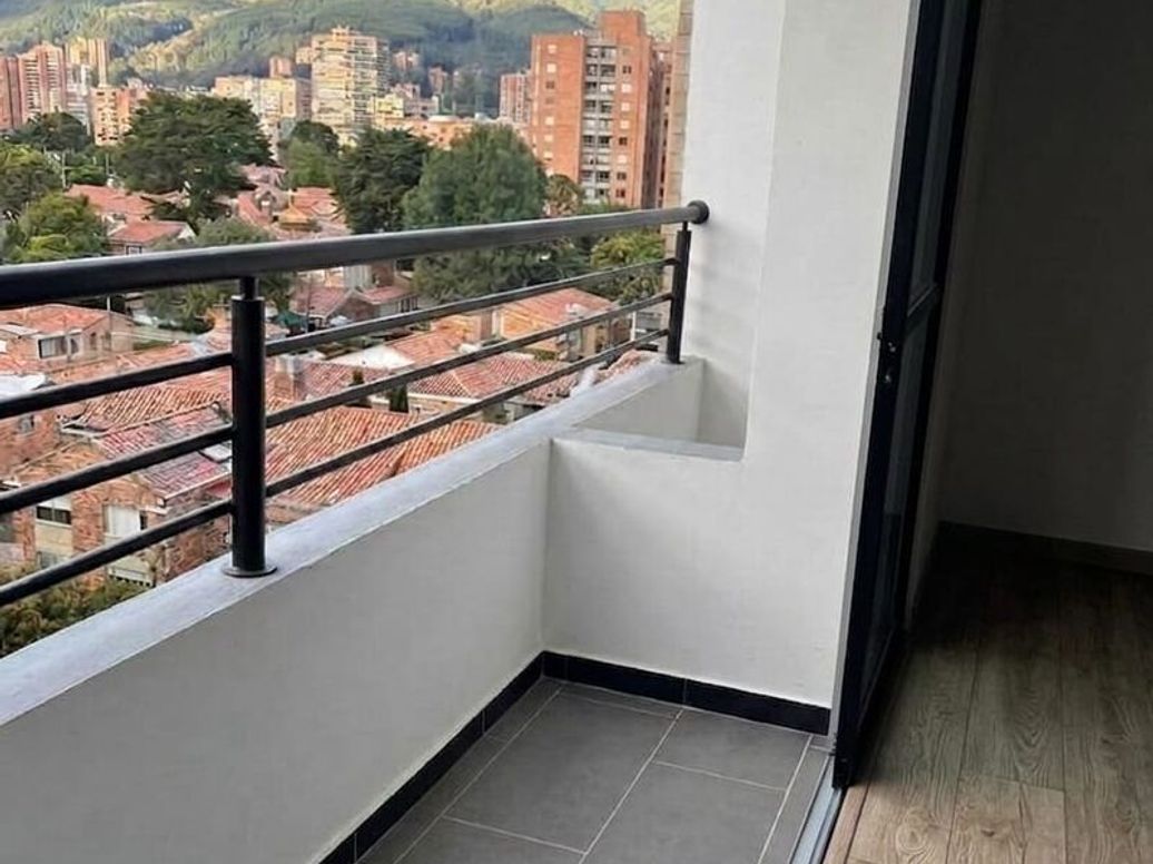 Apartamento de 3 alcobas en venta en Nuevo Contry, Bogotá, 205 m² · foto 5 de 6
