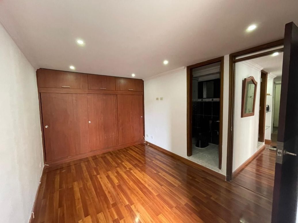 Apartamento de 2 alcobas en venta en Ub. Castilla Real, Bogotá, 49 m² · foto 5 de 8
