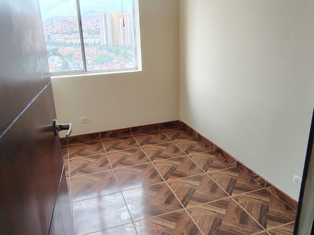 Apartamento de 3 alcobas en venta en Madelena Iii Y Iv, Bogotá, 53 m² · foto 8 de 14