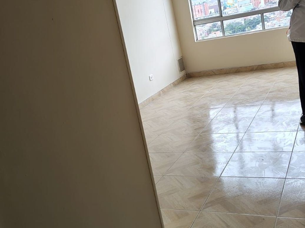 Apartamento de 3 alcobas en venta en Madelena Iii Y Iv, Bogotá, 53 m² · foto 2 de 14