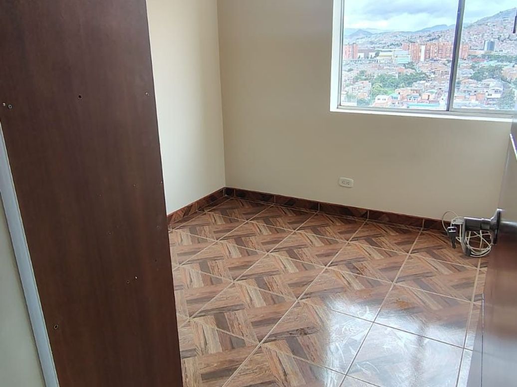 Apartamento de 3 alcobas en venta en Madelena Iii Y Iv, Bogotá, 53 m² · foto 7 de 14