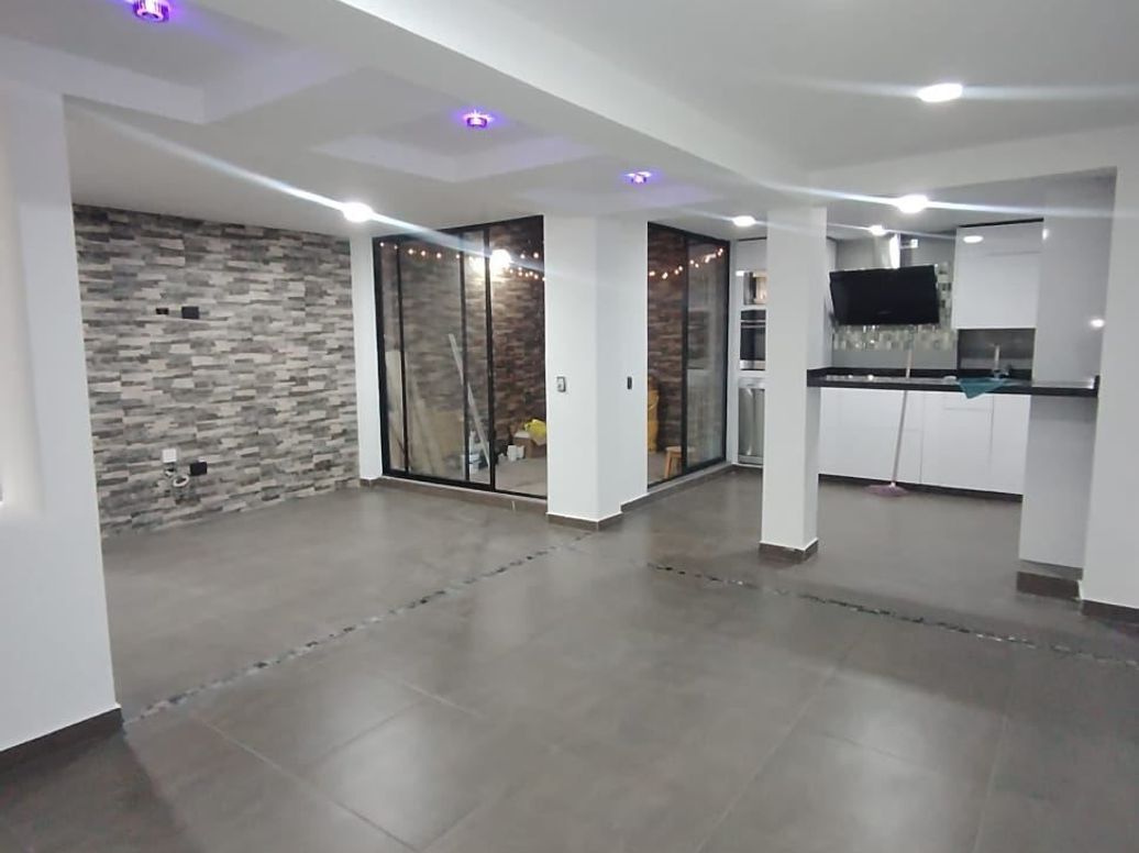 Casa de 3 alcobas en venta en Bosques De Castilla, Bogotá, 96 m² · foto 2 de 20