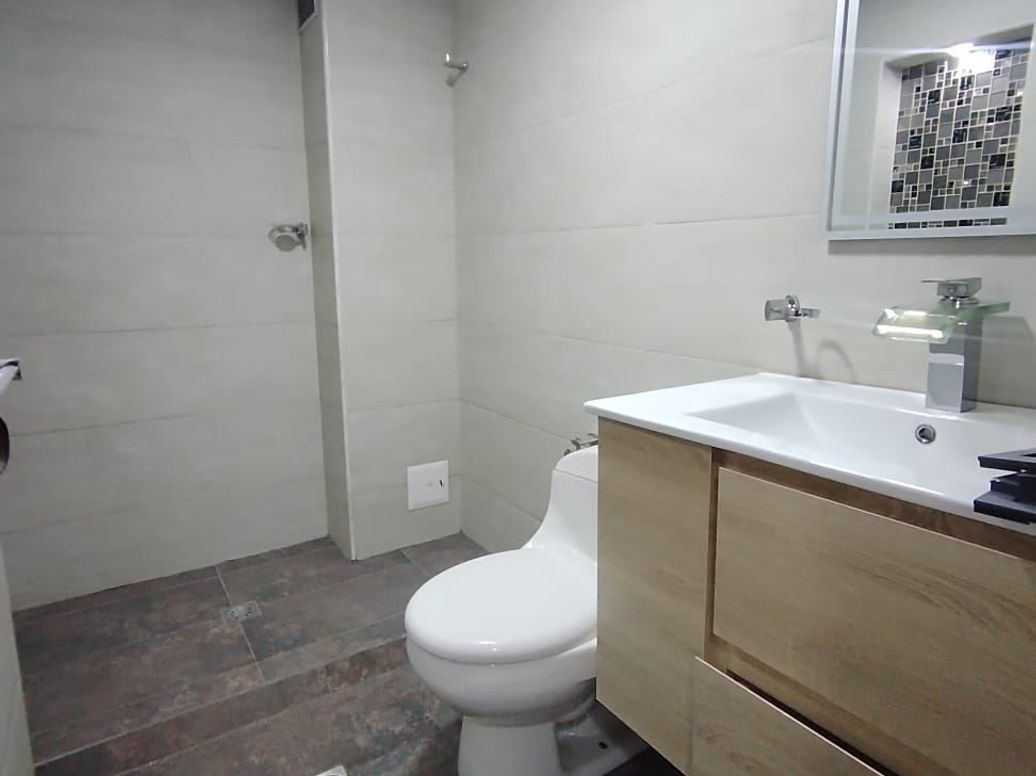 Casa de 3 alcobas en venta en Bosques De Castilla, Bogotá, 96 m² · foto 17 de 20