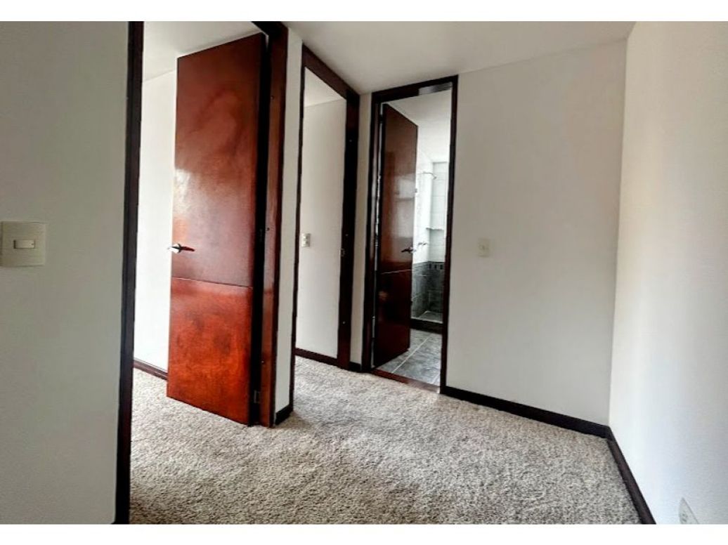 Apartamento de 3 alcobas en venta en Santa Barbara, Bogotá, 161 m² · foto 5 de 20