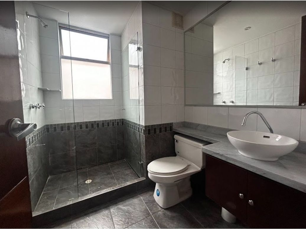 Apartamento de 3 alcobas en venta en Santa Barbara, Bogotá, 161 m² · foto 6 de 20