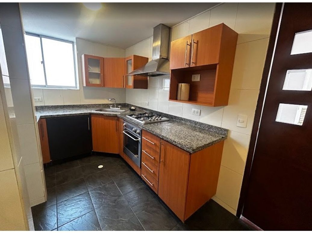 Apartamento de 3 alcobas en venta en Santa Barbara, Bogotá, 161 m² · foto 17 de 20