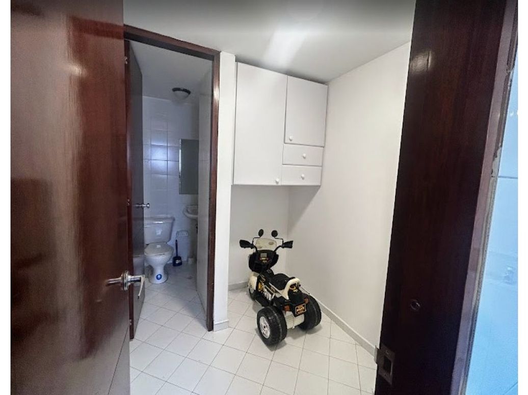 Apartamento de 3 alcobas en venta en Santa Barbara, Bogotá, 161 m² · foto 16 de 20