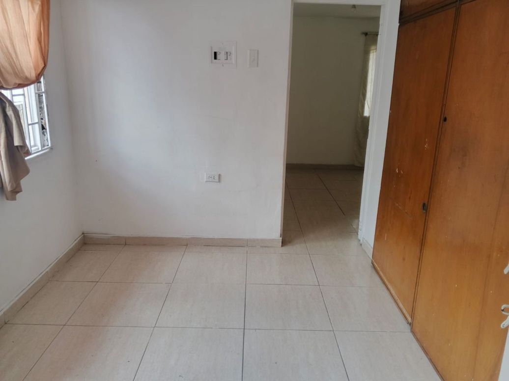 Casa de 6 alcobas en venta en Bellavista Occidental, Bogotá, 220 m² · foto 9 de 20