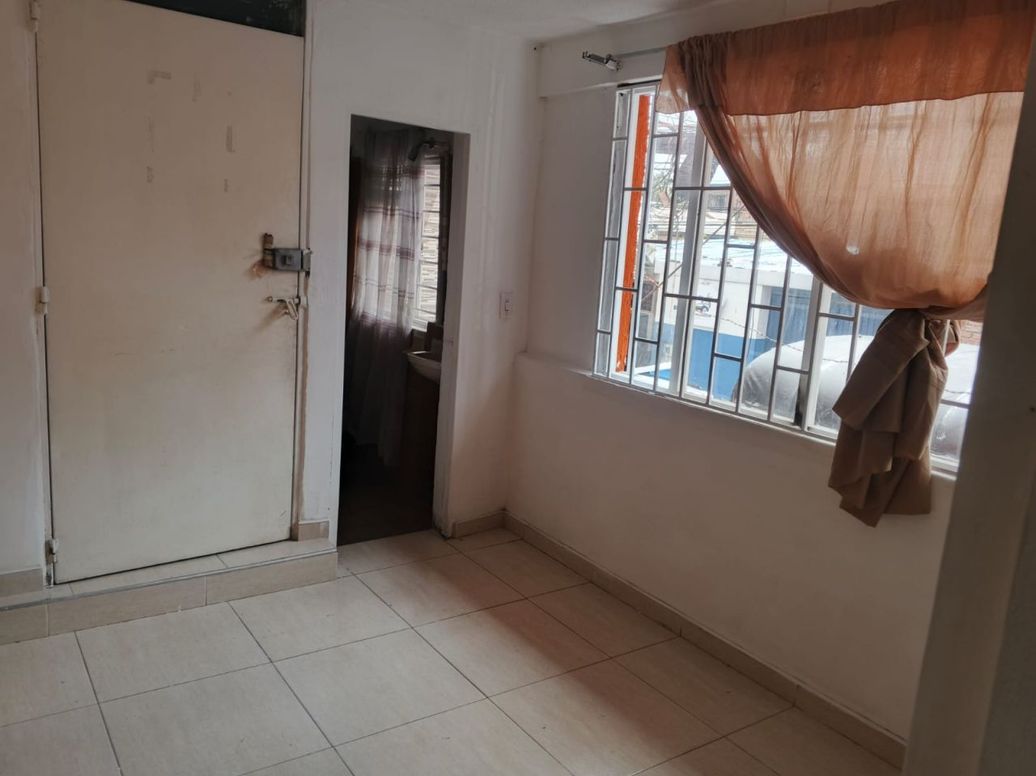 Casa de 6 alcobas en venta en Bellavista Occidental, Bogotá, 220 m² · foto 7 de 20