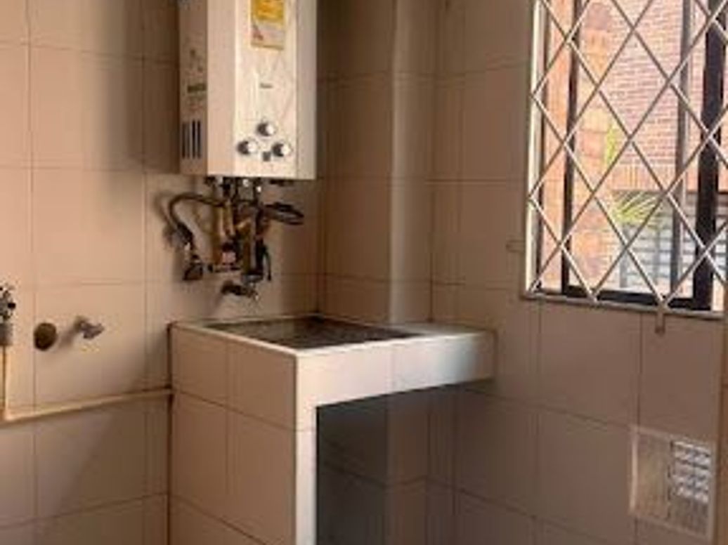 Apartamento de 2 alcobas en venta en Chicó Navarra, Bogotá, 92 m² · foto 5 de 17