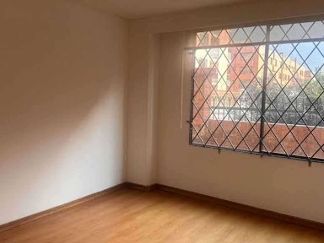 Apartamento de 2 alcobas en venta en Chicó Navarra, Bogotá, 92 m² · foto 11 de 17