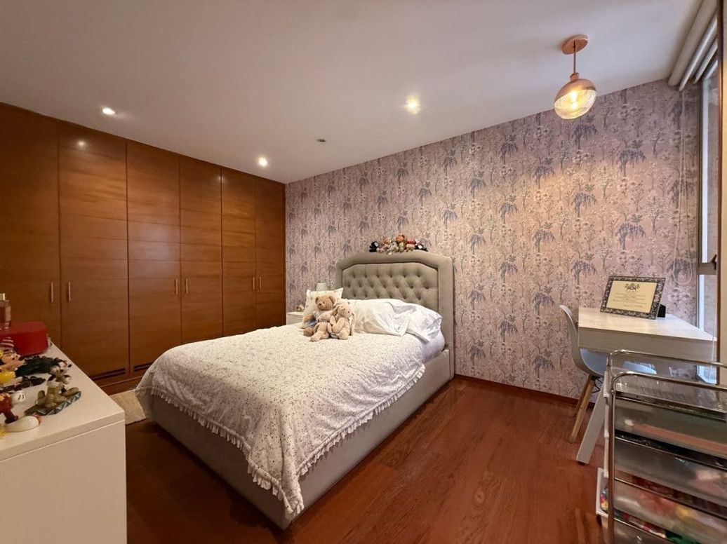 Apartamento de 3 alcobas en venta en Los Rosales, Bogotá, 173 m² · foto 15 de 20