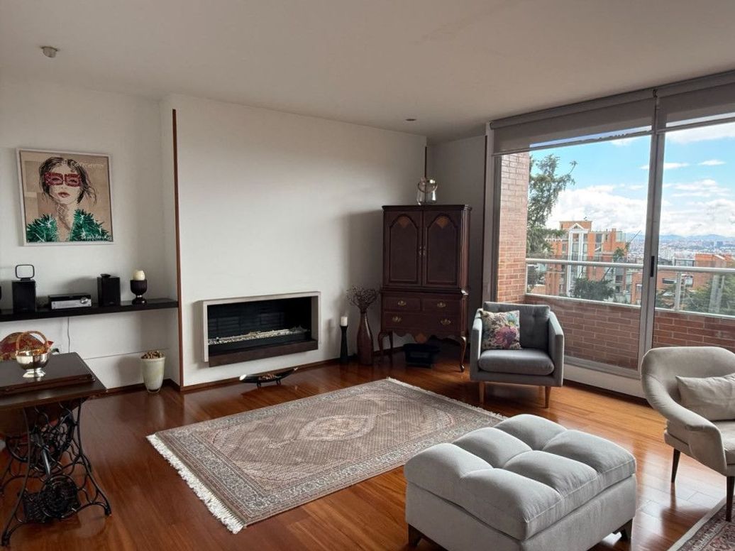 Apartamento de 3 alcobas en venta en Los Rosales, Bogotá, 173 m² · foto 4 de 20