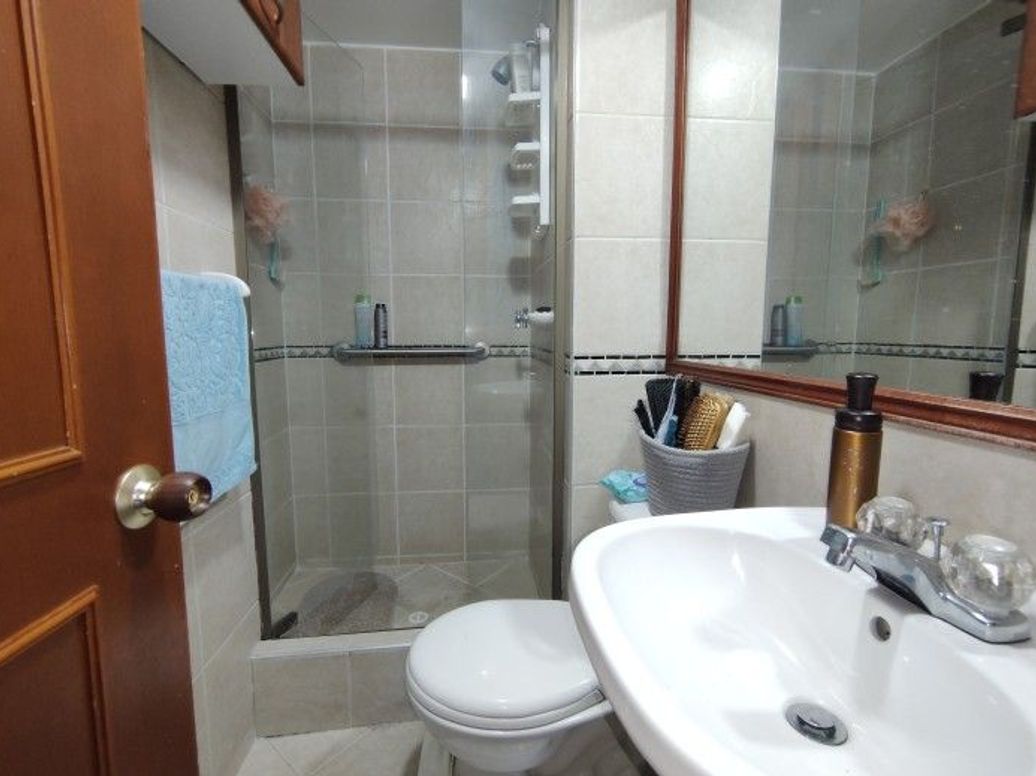 Apartamento de 2 alcobas en venta en La Castellana, Bogotá, 80 m² · foto 9 de 15