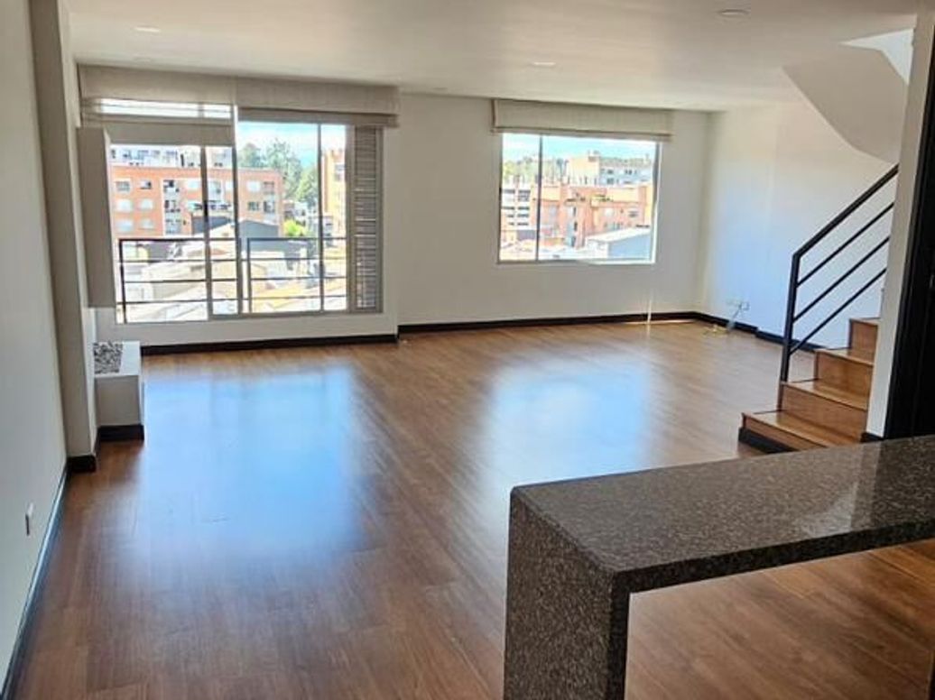 Apartamento de 2 alcobas en venta en Cedritos, Bogotá, 113 m² · foto 2 de 20