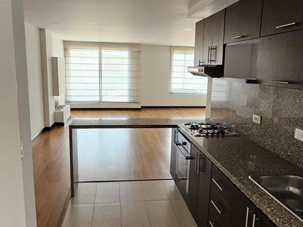 Apartamento de 2 alcobas en venta en Cedritos, Bogotá, 113 m² · foto 3 de 20