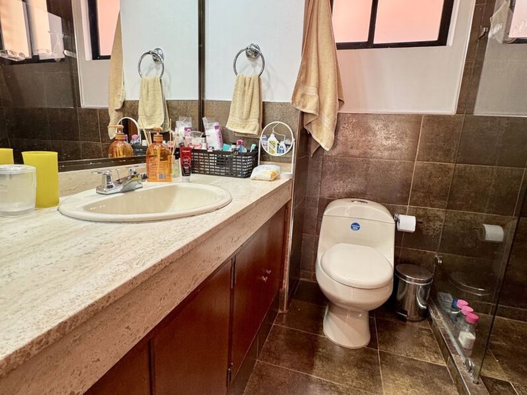 Apartamento de 3 alcobas en venta en Club De Los Lagartos, Bogotá, 99 m² · foto 19 de 20