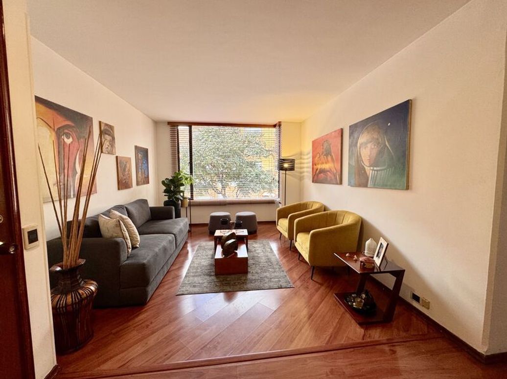 Apartamento de 3 alcobas en venta en Club De Los Lagartos, Bogotá, 99 m² · foto 2 de 20