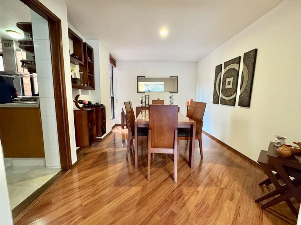 Apartamento de 3 alcobas en venta en Club De Los Lagartos, Bogotá, 99 m² · foto 3 de 20