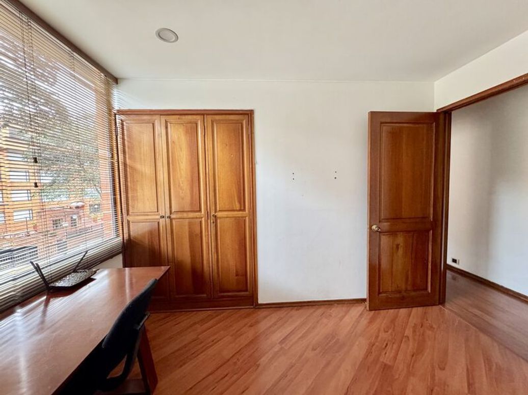 Apartamento de 3 alcobas en venta en Club De Los Lagartos, Bogotá, 99 m² · foto 6 de 20
