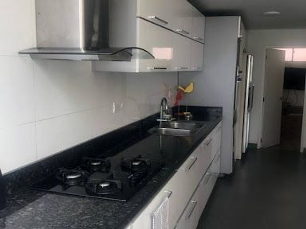 Casa de 3 alcobas en venta en San José De Bavaria, Bogotá, 270 m² · foto 18 de 20