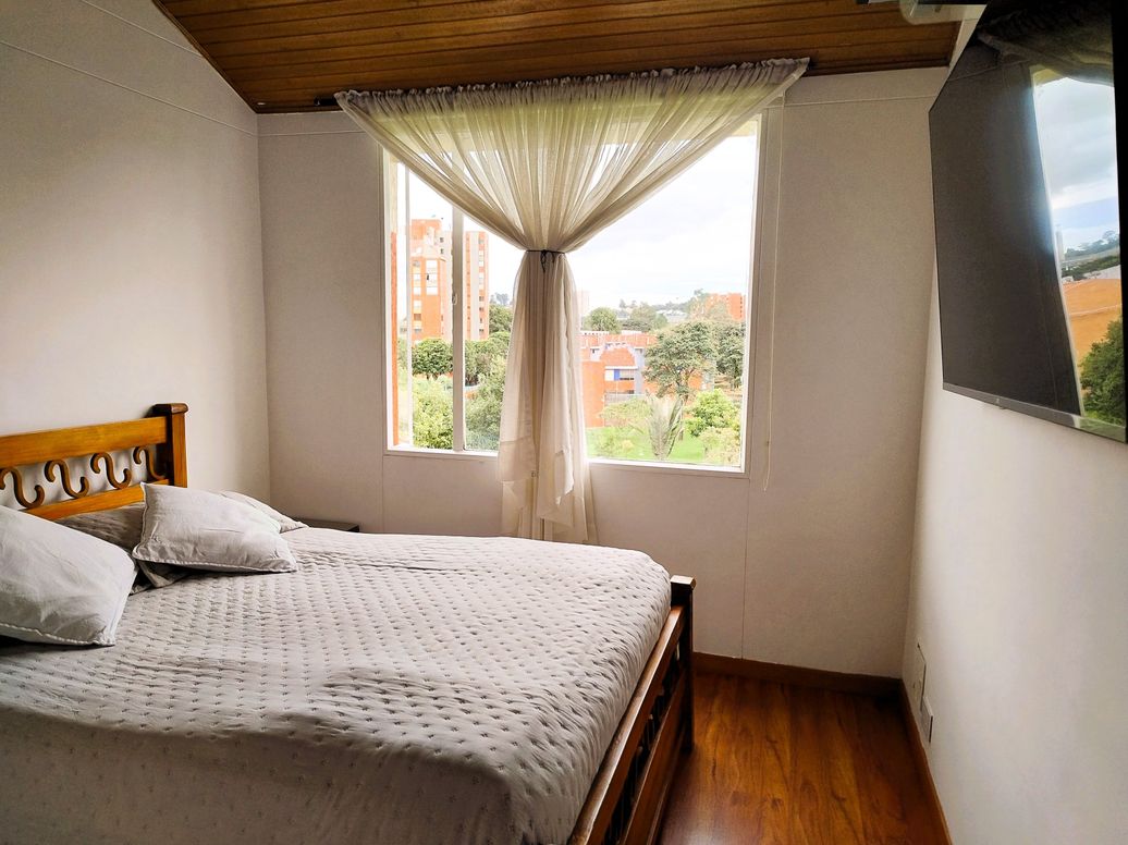 Apartamento de 3 alcobas en venta en Cjr Santa Helena De Baviera Iv, Bogotá, 76 m² · foto 10 de 20