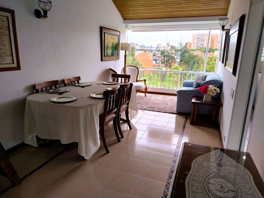 Apartamento de 3 alcobas en venta en Cjr Santa Helena De Baviera Iv, Bogotá, 76 m² · foto 2 de 20