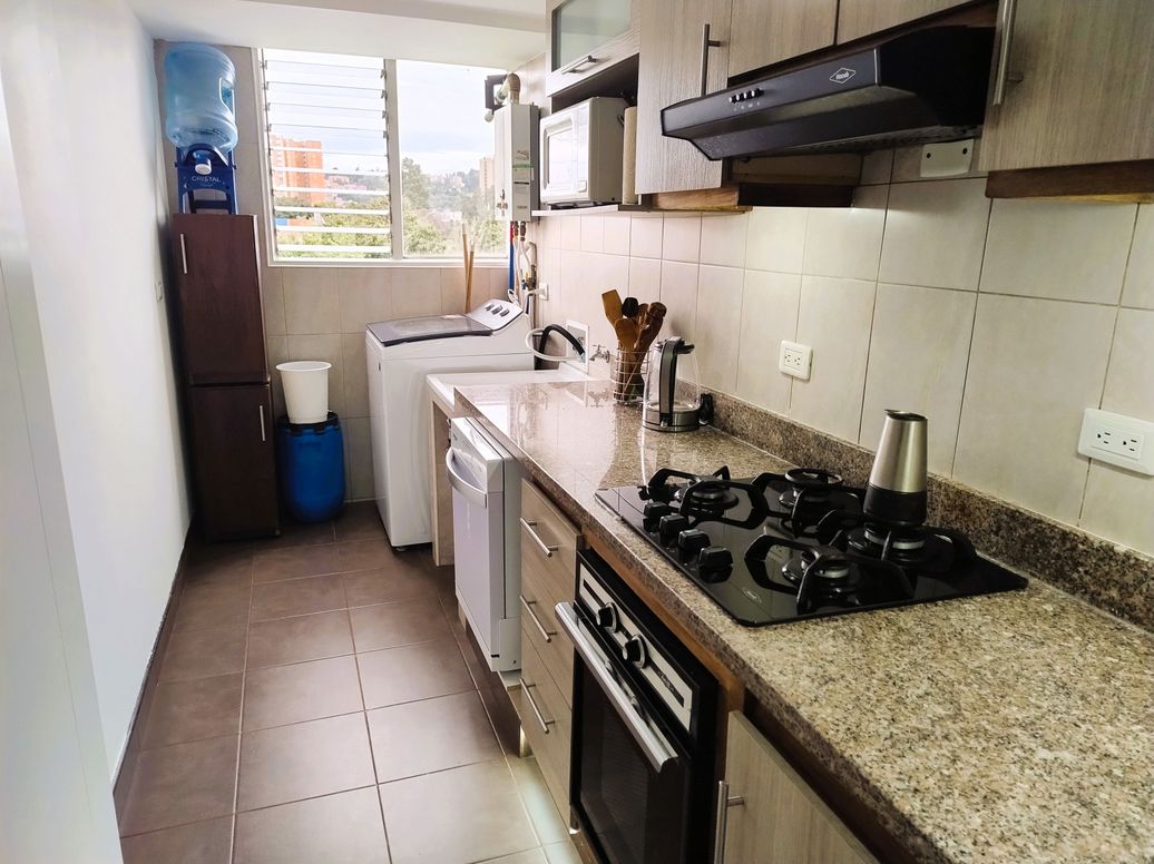 Apartamento de 3 alcobas en venta en Cjr Santa Helena De Baviera Iv, Bogotá, 76 m² · foto 8 de 20