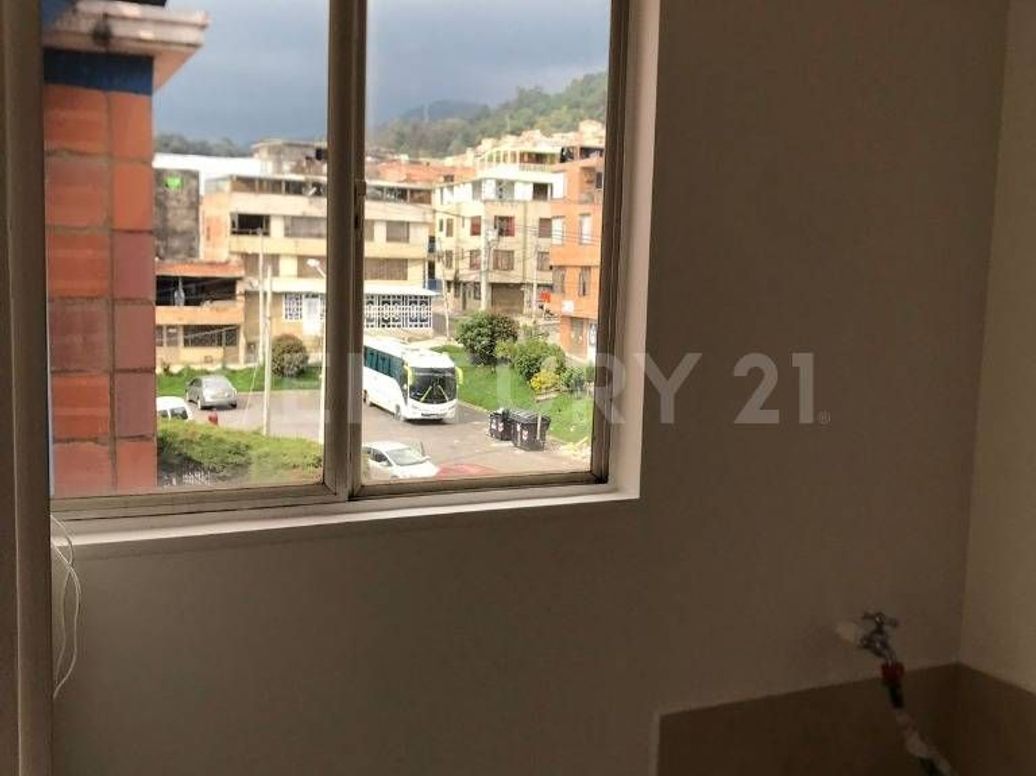 Apartamento de 3 alcobas en venta en El Codito, Bogotá, 48 m² · foto 10 de 15