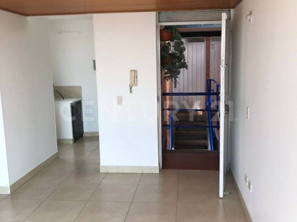 Apartamento de 3 alcobas en venta en El Codito, Bogotá, 48 m² · foto 7 de 15