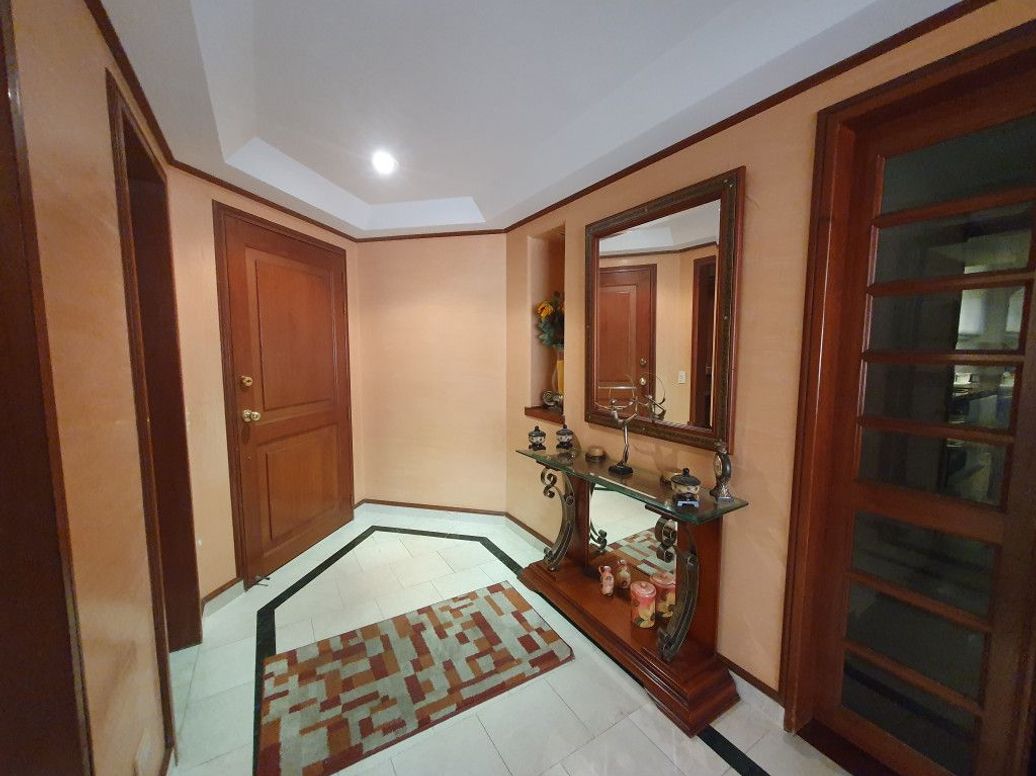 Apartamento de 4 alcobas en venta en Foledo, Bogotá, 141 m² · foto 4 de 20