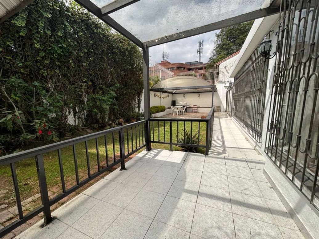Casa de 3 alcobas en venta en Santa Barbara Alta, Bogotá, 394 m² · foto 5 de 20