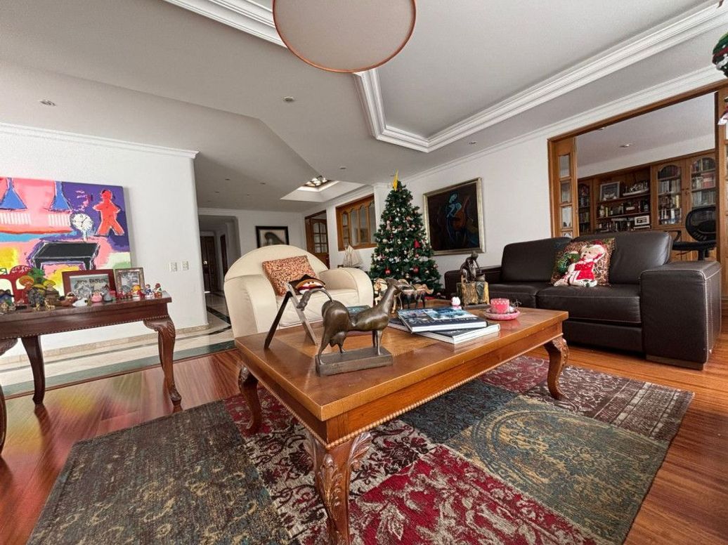 Casa de 3 alcobas en venta en Santa Barbara Alta, Bogotá, 394 m² · foto 8 de 20