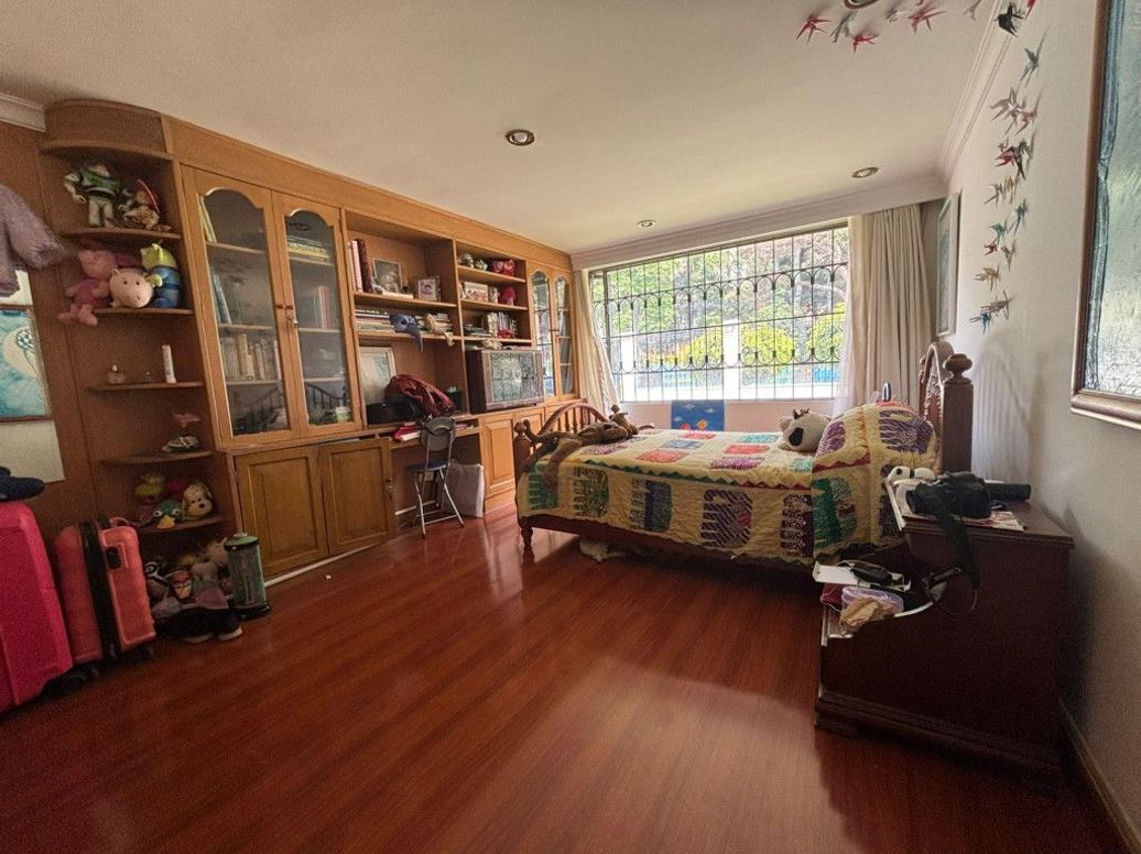 Casa de 3 alcobas en venta en Santa Barbara Alta, Bogotá, 394 m² · foto 16 de 20